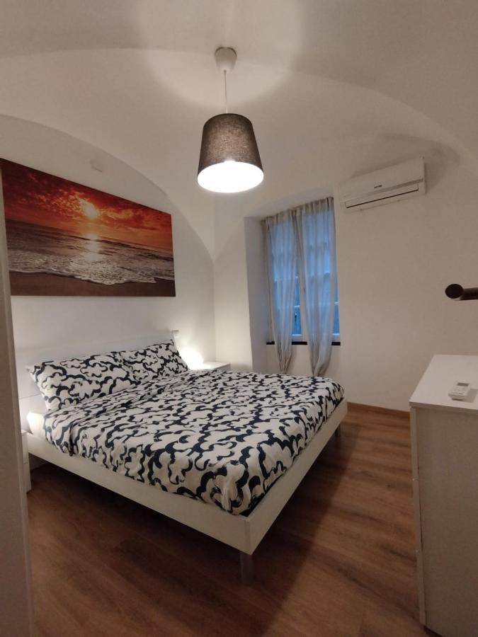 Apartament The First Luccoli Garibaldi Rolli Genua Zewnętrze zdjęcie