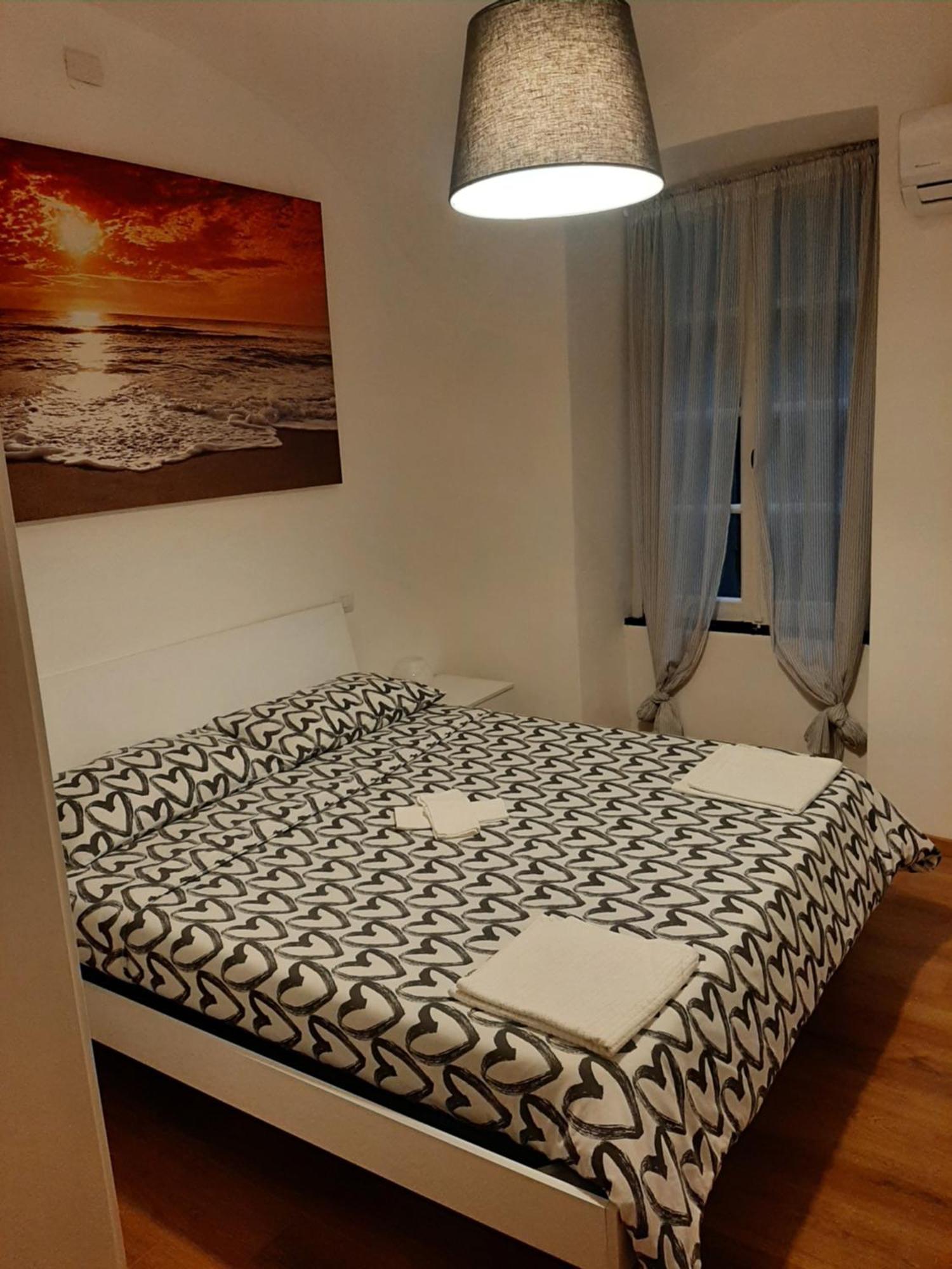 Apartament The First Luccoli Garibaldi Rolli Genua Zewnętrze zdjęcie