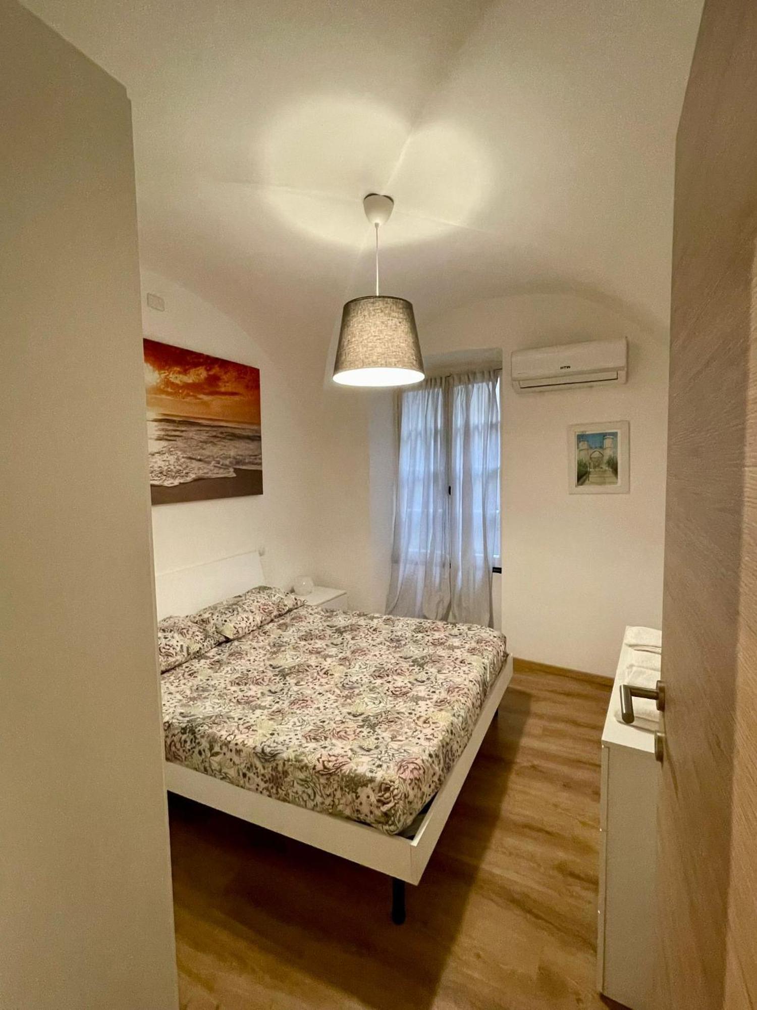 Apartament The First Luccoli Garibaldi Rolli Genua Zewnętrze zdjęcie