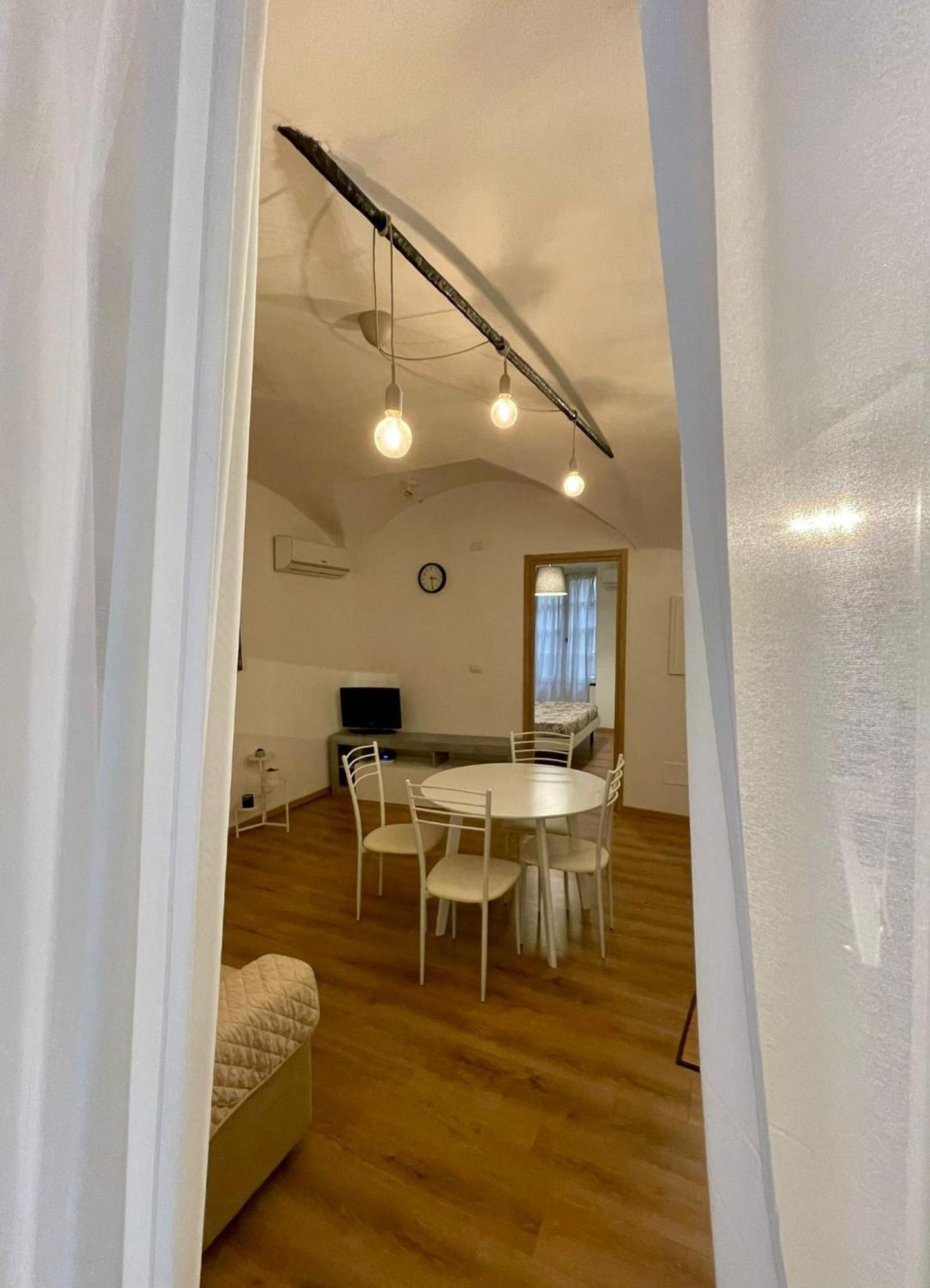 Apartament The First Luccoli Garibaldi Rolli Genua Zewnętrze zdjęcie